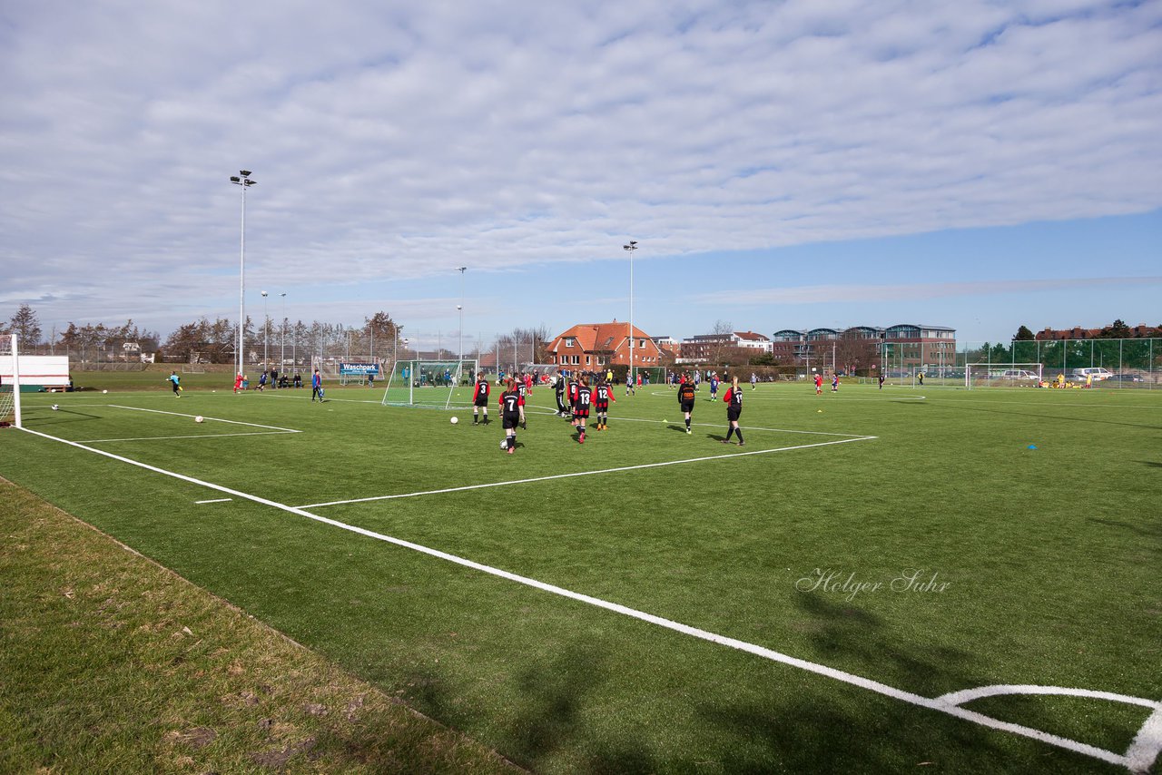 Bild 135 - B-Juniorinnen SG Weststeinburg/Bei - SV Fisia 03 : Ergebnis: 1:2